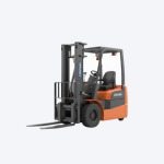 REACH TRUCK